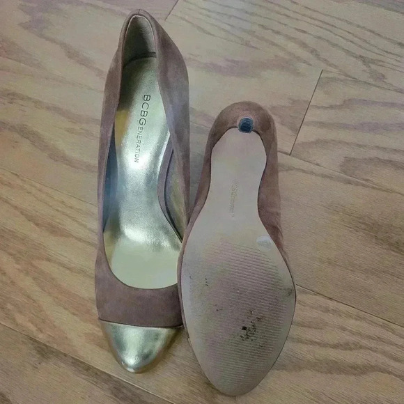 EUC BCBGeneration Gold Captoe Suede 8.5 Stilettos - Picture 1 of 1